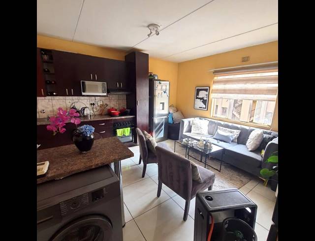 2 BEDROOM APARTMENT FOR SALE IN FLEURHOF